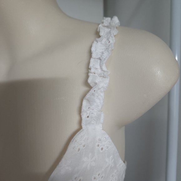 Aus 12 Ally White Crochet Lace Look V Neck Sleeveless Top - Picture 5 of 16